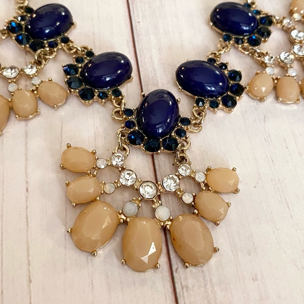 Statement Necklace - Picture 6 of 7